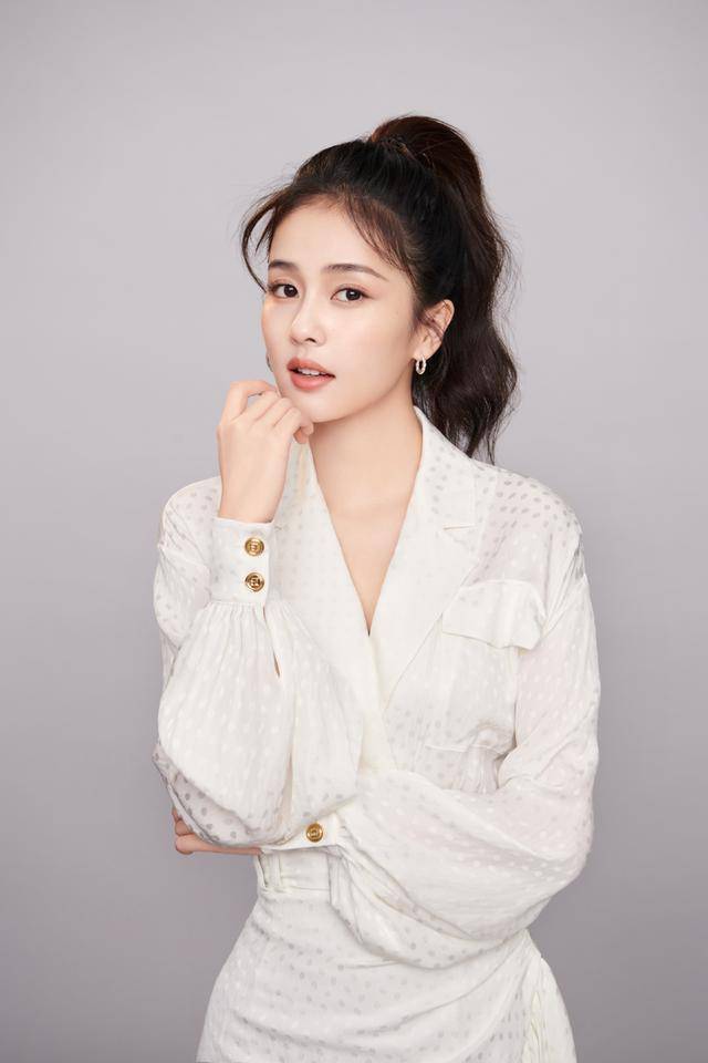 从网红到一线女演员<strong></p>
<p>币圈老猫</strong>,非科班演技却很好,诠释了越努力越幸运