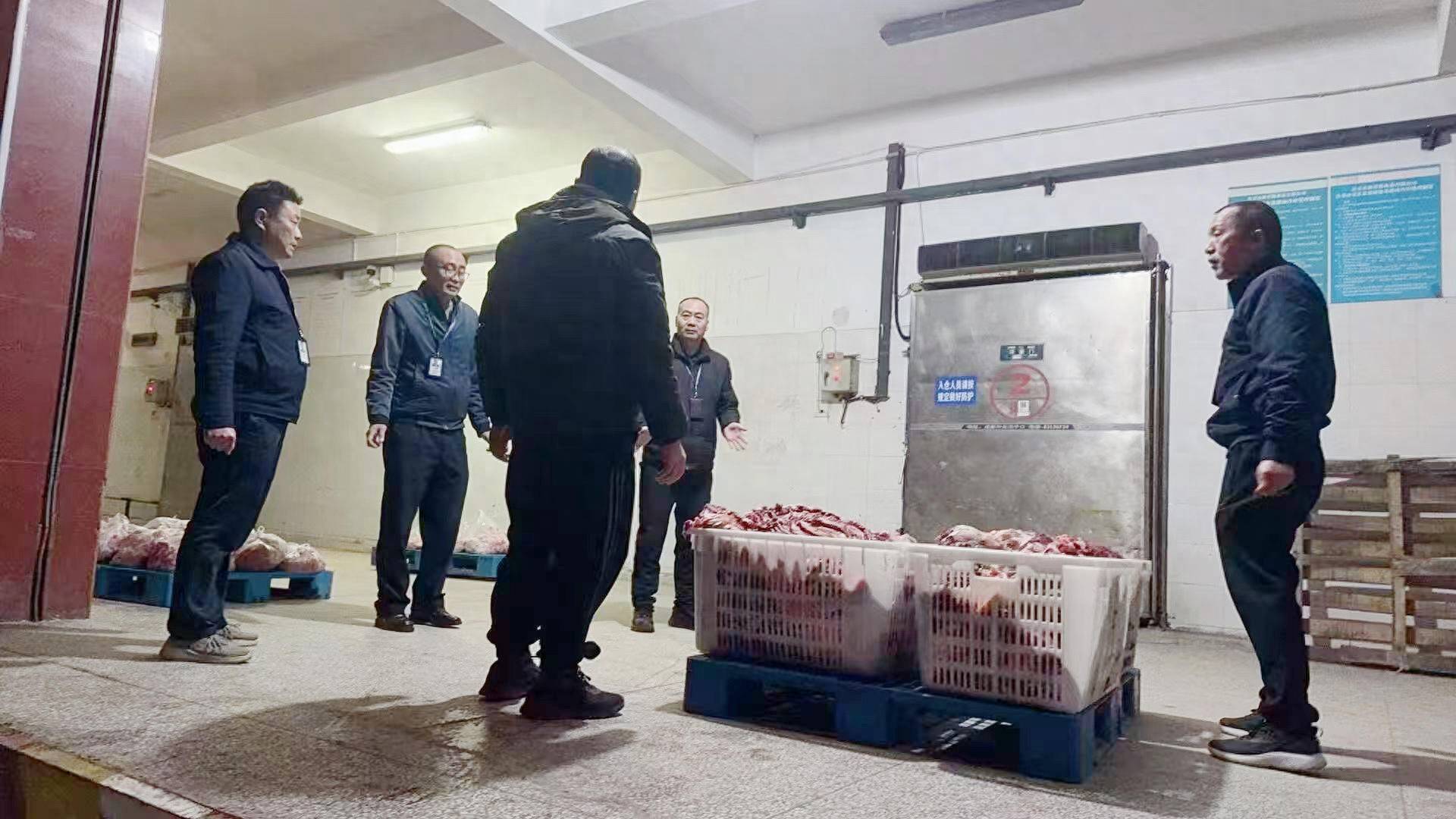 给活牛插管注水每头增重80斤!四川荣县警方破获一起售卖注水牛肉案<strong></p>
<p>炒币神话</strong>,5人被抓