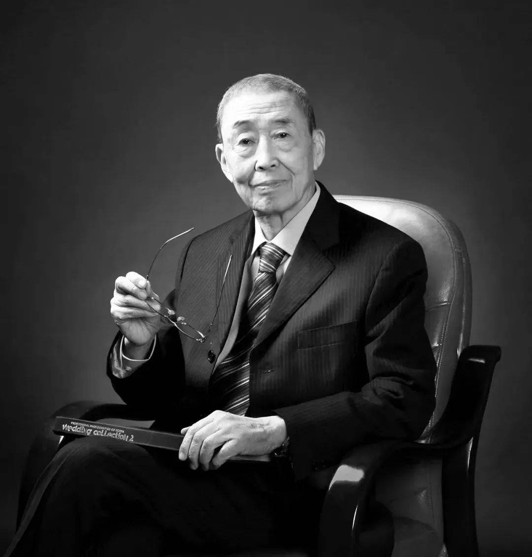 突发讣告<strong></p>
<p>炒币神话</strong>!他于19日8时22分去世