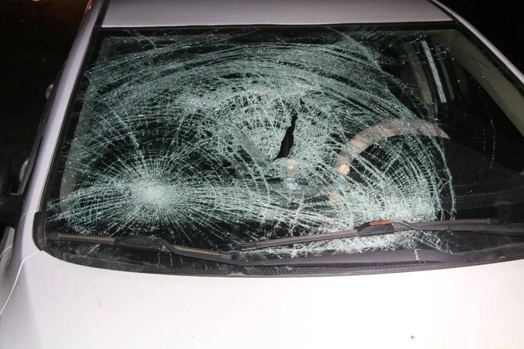 内蒙古：“砰”的一声巨响<strong></p>
<p>btfc美链币</strong>，轿车撞上了行人！悲剧发生只因司机的一个行为……