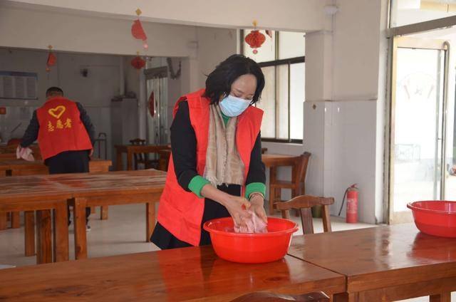 “会”声绘色丨专访周口市人大代表薛华杰：多管齐下 为 “少年的<strong></p>
<p>btfc美链币</strong>他” 撑起保护伞