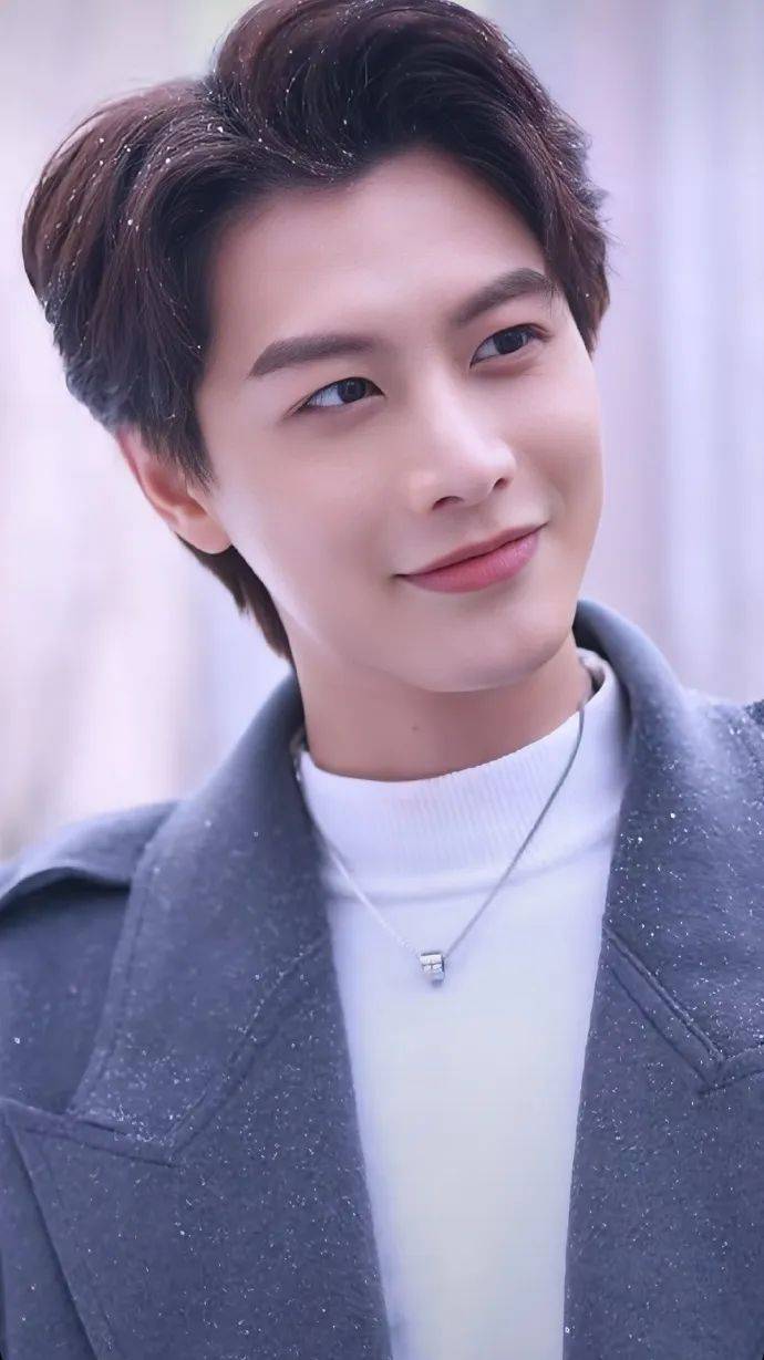 “顶流”演员被曝出轨塌房<strong></p>
<p>券商交易软件</strong>！于正紧急换角！