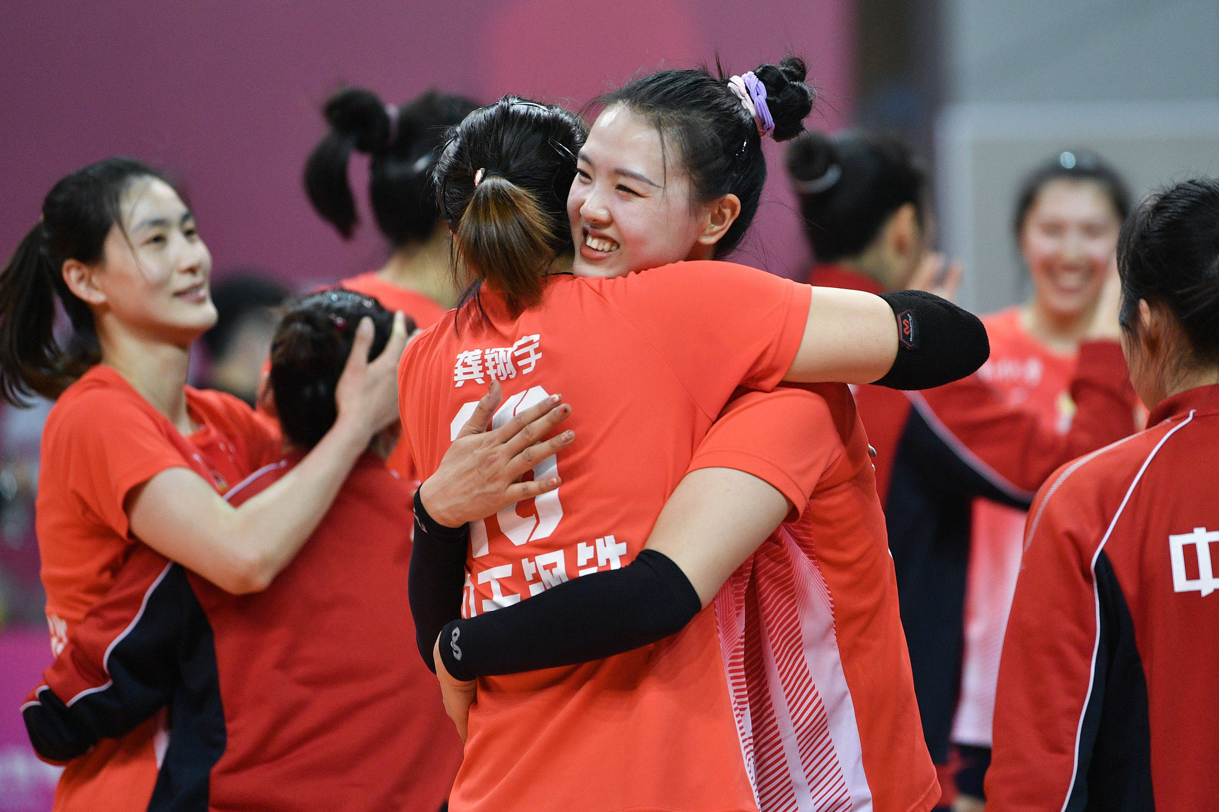 深一度|老将张常宁<strong></p>
<p>链币世界</strong>,排球征途迎风而上