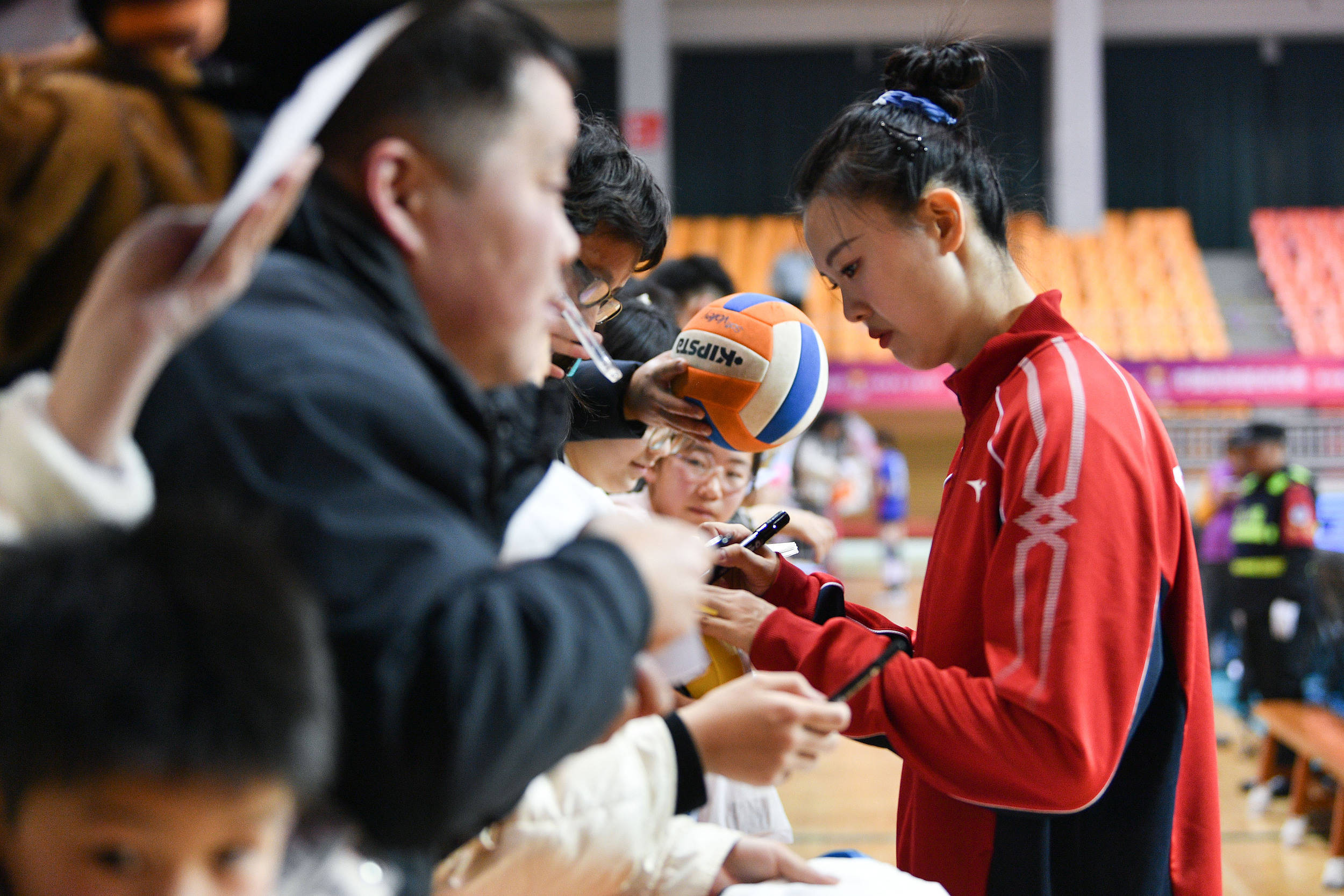 深一度|老将张常宁<strong></p>
<p>链币世界</strong>,排球征途迎风而上