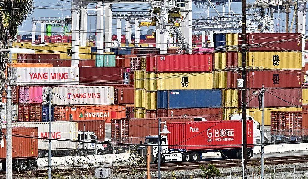 关税战将导致全球新一轮大萧条<strong></p>
<p>链币世界</strong>？