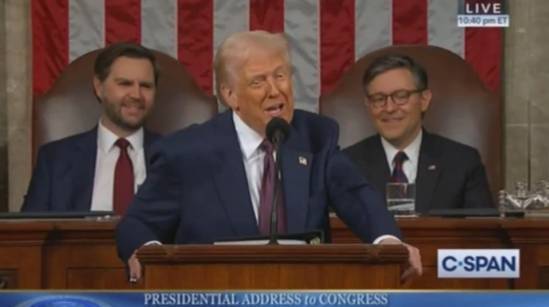 特朗普:鲁比奥管事<strong></p>
<p>币币交易源码</strong>,没办好就怪他 鲁比奥:笑不出