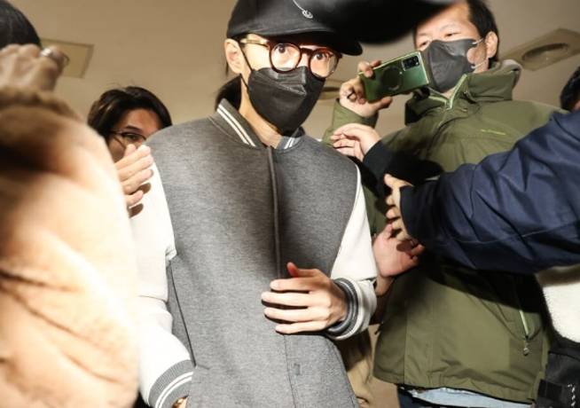 台媒:台北市“精舍命案”侦查终结<strong></p>
<p>币币交易源码</strong>,台湾艺人李威等10余人被依伤害致死罪起诉