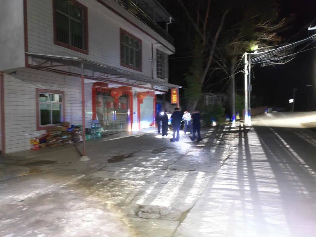 因思念在外务工妈妈<strong></p>
<p>币圈9月4号</strong>,8岁姐姐和4岁弟弟带零食手电“去旅行”失联,江西警方连夜搜寻