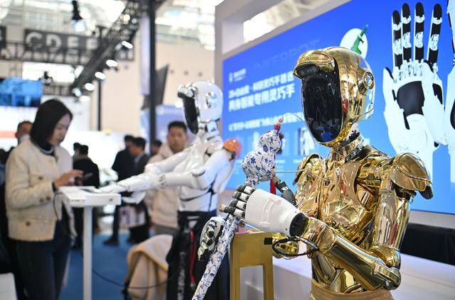 新华社记者带你听两会|听<strong></p>
<p>罗门币算力</strong>,“新”的活力