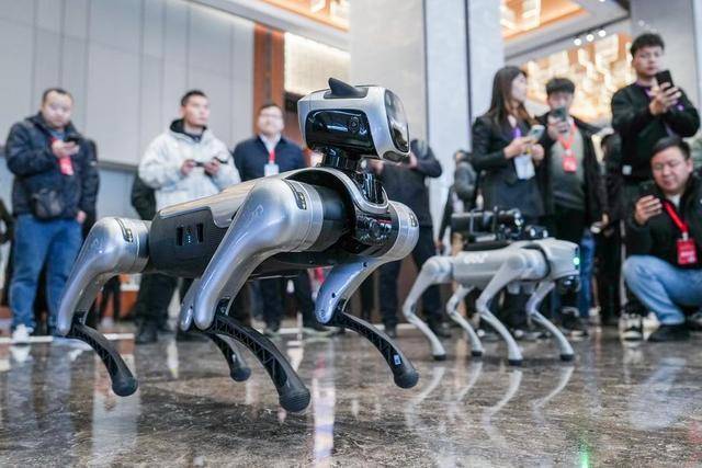 新华社记者带你听两会|听<strong></p>
<p>罗门币算力</strong>,“新”的活力