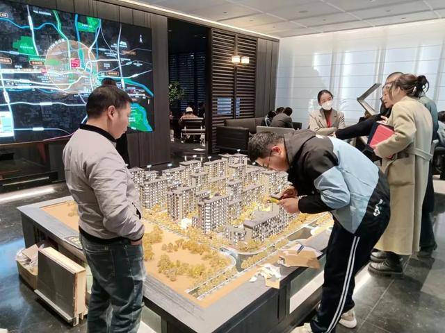 层高不低于3米<strong></p>
<p>罗门币算力</strong>，为何多年难落地