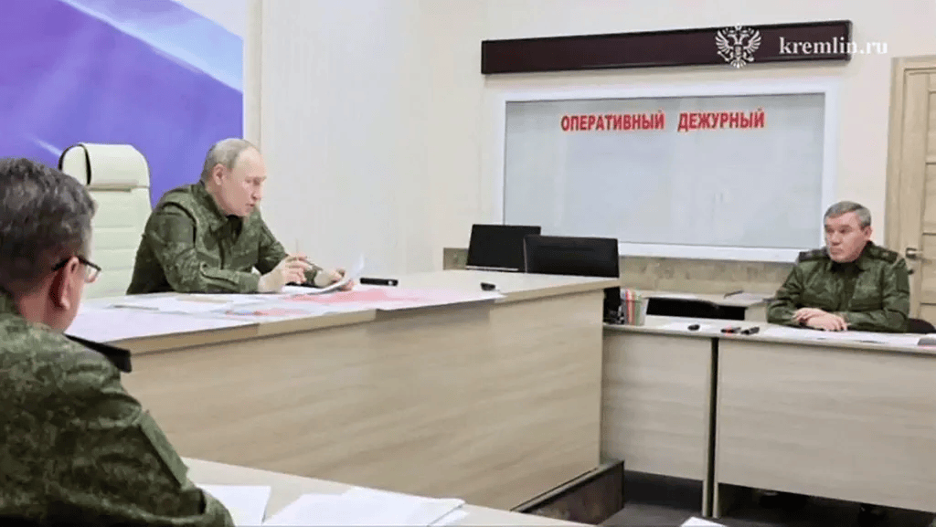 普京“罕见”军装视察前线下令夺回库尔斯克<strong></p>
<p>币圈割韭菜</strong>，专家：向停火谈判展示实力施加压力