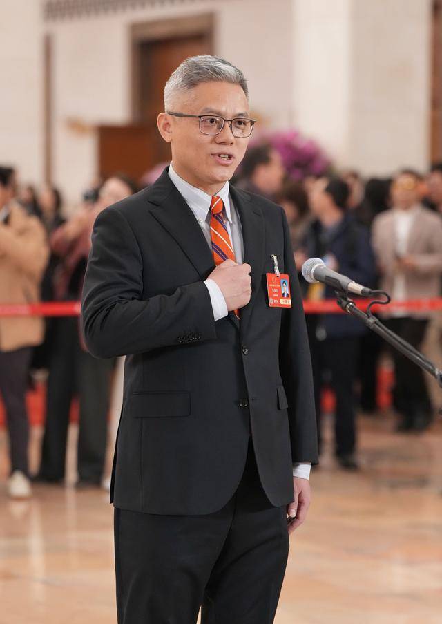 新华视点|全国两会“三大通道”聚焦这些“大事小情”