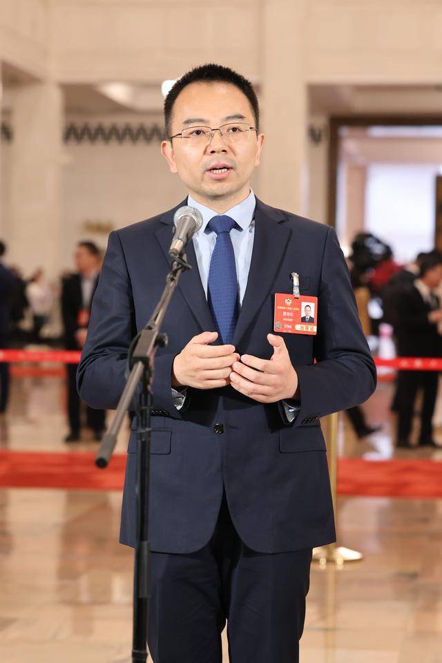 新华视点|全国两会“三大通道”聚焦这些“大事小情”