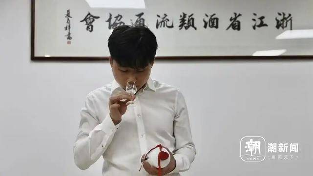 网购500元假茅台官方扫码竟为真<strong></p>
<p>币圈割韭菜</strong>,记者调查:一眼假