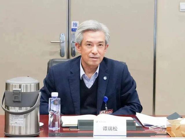 搞权色交易、“靠军工吃军工”的谭瑞松<strong></p>
<p>欧元币</strong>，被捕了