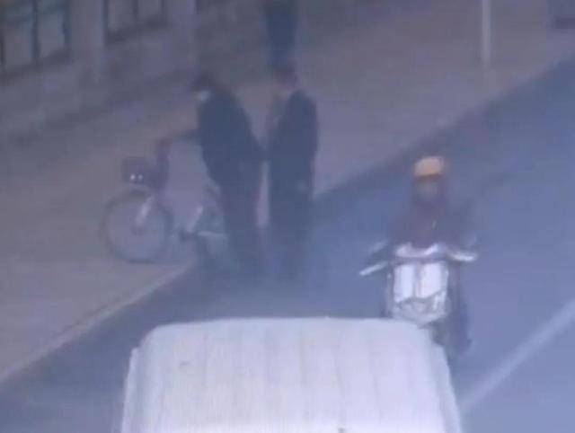 骑自行车碰瓷!北京一六旬男子骗取25人共4.6万余元<strong></p>
<p>币乎行情</strong>,法院判了