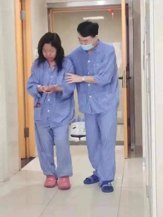 男子割肝救妻10个月后妻子去世:不后悔<strong></p>
<p>每日币抢</strong>,我不救她谁救她