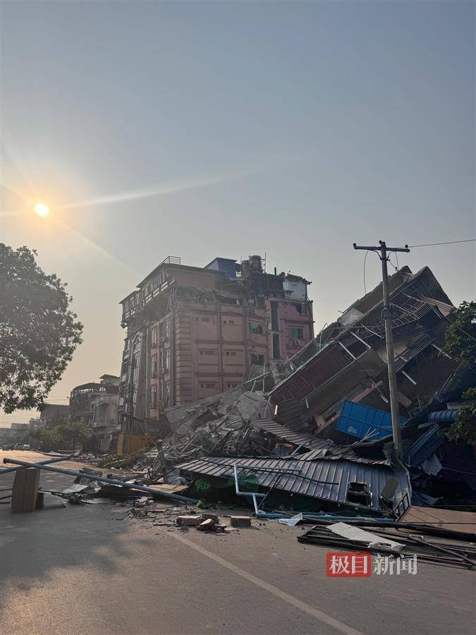 三名中国人在曼德勒所住宾馆垮塌：一人从6楼掉下失联<strong></p>
<p>2017币圈</strong>，另一人在废墟中被安全挖出