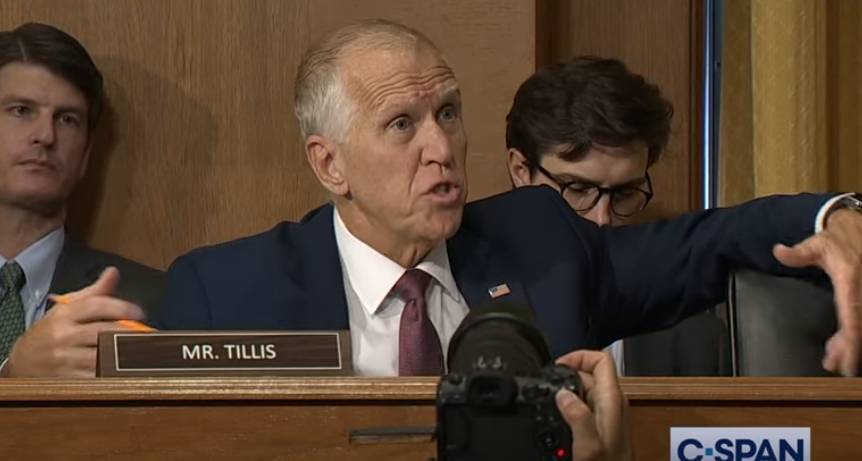 美国贸易代表遭围攻：对中国<strong></p>
<p>彩虹币兑换码</strong>，我们压根就没战略