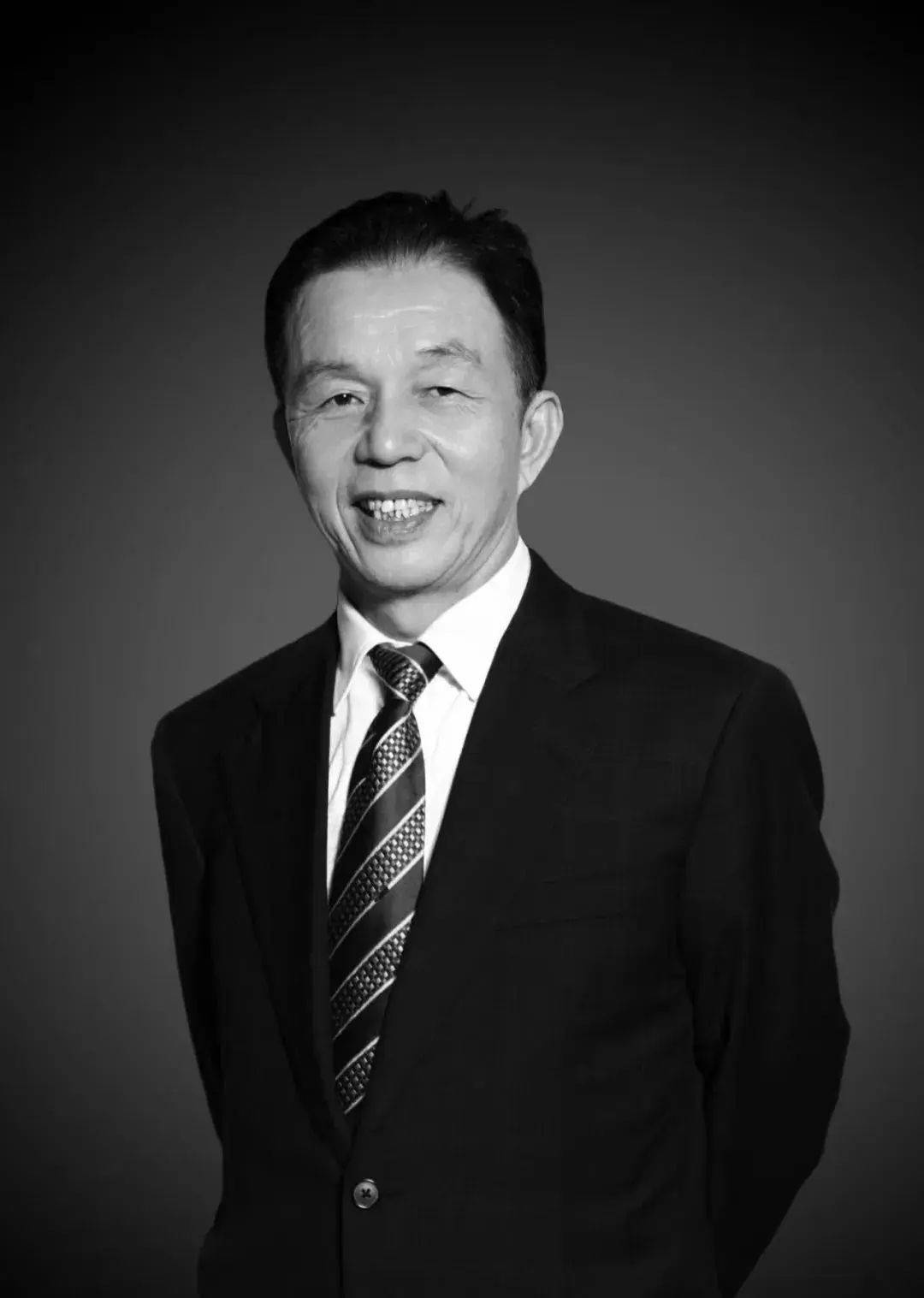 著名企业官网变黑白<strong></p>
<p>币事</strong>！凌晨讣告：创始人病逝