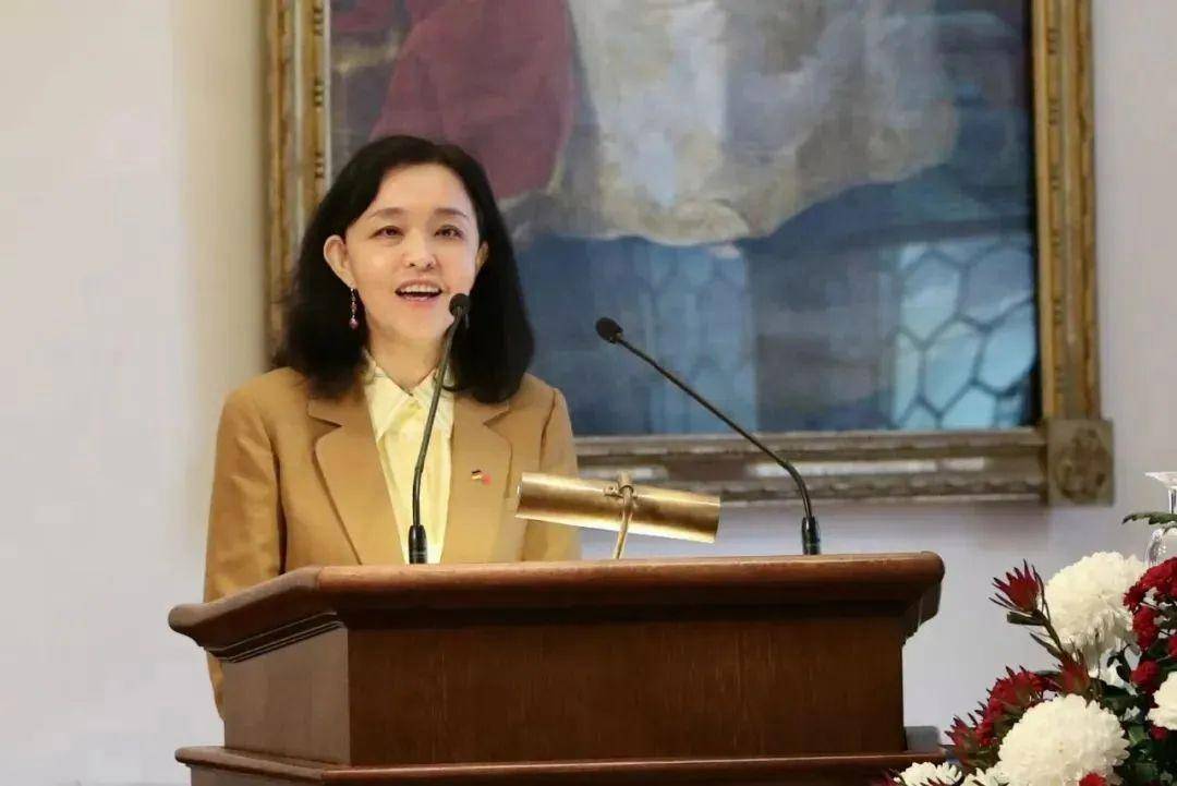 41岁升正厅的她<strong></p>
<p>币事</strong>，职务调整（附简历）