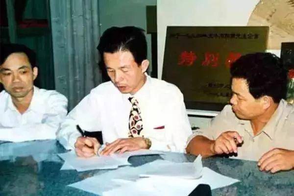 许连捷<strong></p>
<p>币事</strong>，这位杰出的晋江企业家值得人们铭记