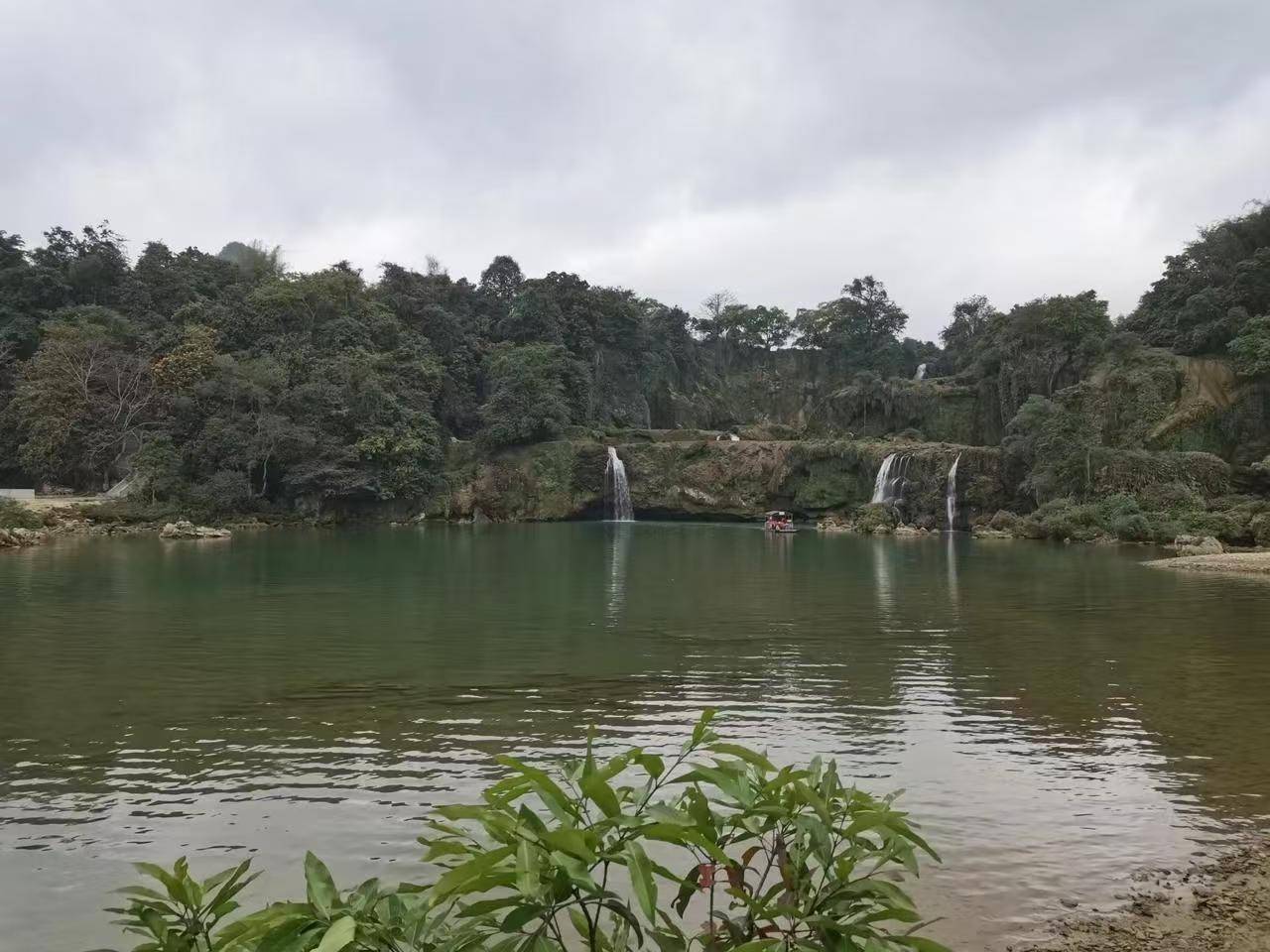 广西德天跨国瀑布变“小水滴”<strong></p>
<p>佛系炒币</strong>,景区:枯水期,水量要到6月以后恢复