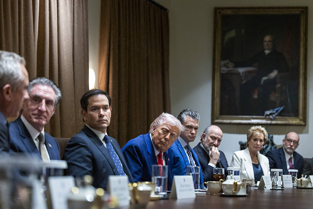 特朗普大刀砍向鲁比奥的国务院<strong></p>
<p>佛系炒币</strong>？“236年来最大重组之一”