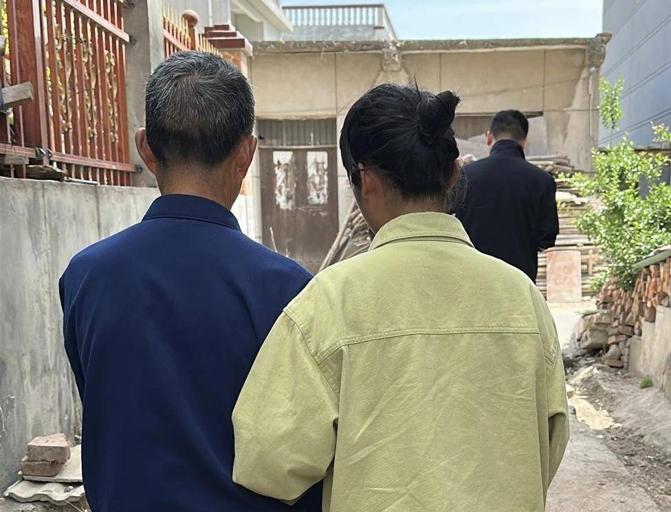 女孩跟男友外出打工失踪<strong></p>
<p>第三套人命币</strong>，15年后被找到已育两子 父亲：她当年流浪到河南，不知回家的路