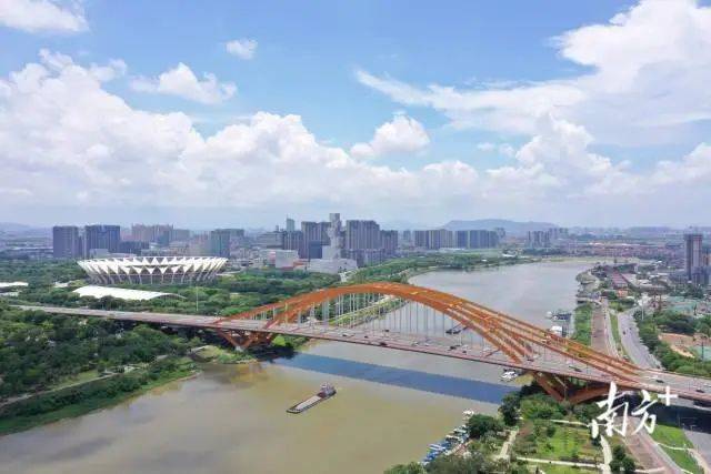 给五区干部开会<strong></p>
<p>第三套人命币</strong>,佛山市委书记发出“灵魂三问”