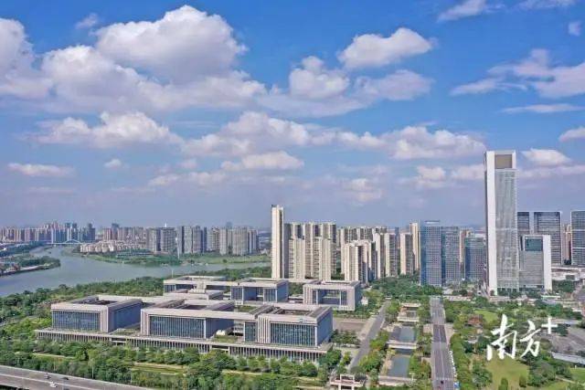 给五区干部开会<strong></p>
<p>第三套人命币</strong>,佛山市委书记发出“灵魂三问”