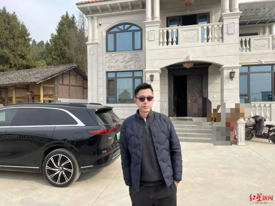 小伙搬砖9年攒200万<strong></p>
<p>第三套人命币</strong>,修别墅买车:宁愿不要这些钱,若时间倒流想好好读书