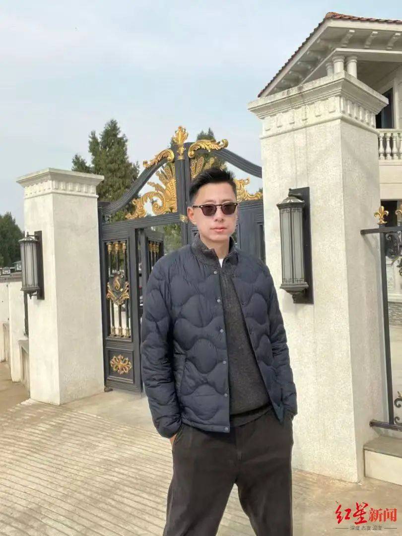 小伙搬砖9年攒200万<strong></p>
<p>第三套人命币</strong>,修别墅买车:宁愿不要这些钱,若时间倒流想好好读书