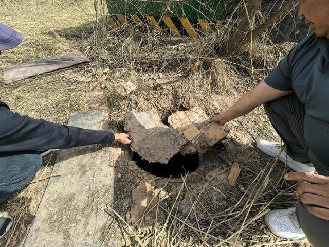 大学生庙会兼职坠入“无主化粪池”溺亡 律师：旱厕归属方需担责