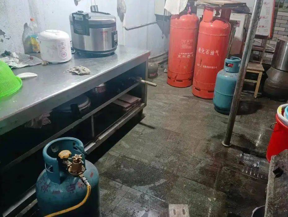 餐饮店老板注意<strong></p>
<p>每日币圈</strong>!这些消防安全隐患需警惕→
