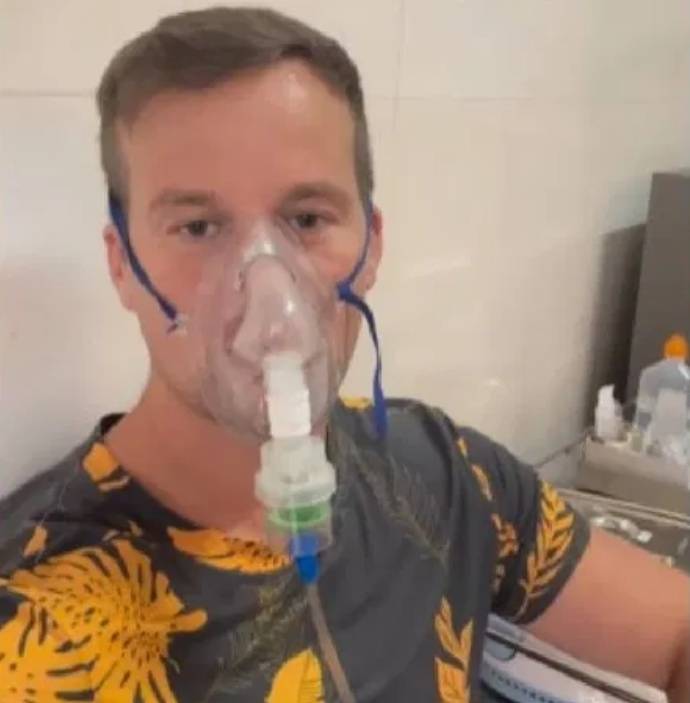 美博主印度卧铺旅行15小时后<strong></p>
<p>叁币财经</strong>,因呼吸道严重感染入院治疗