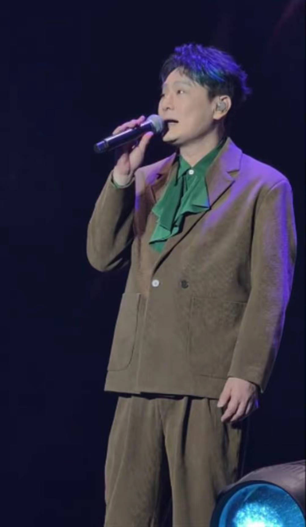 张信哲在山西大同演唱会上称约不到景区门票<strong></p>
<p>叁币财经</strong>,当地文旅回应