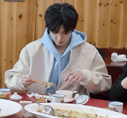 用碗还是用碟吃饭<strong></p>
<p>刷视频趣币</strong>?南北方人吵翻了