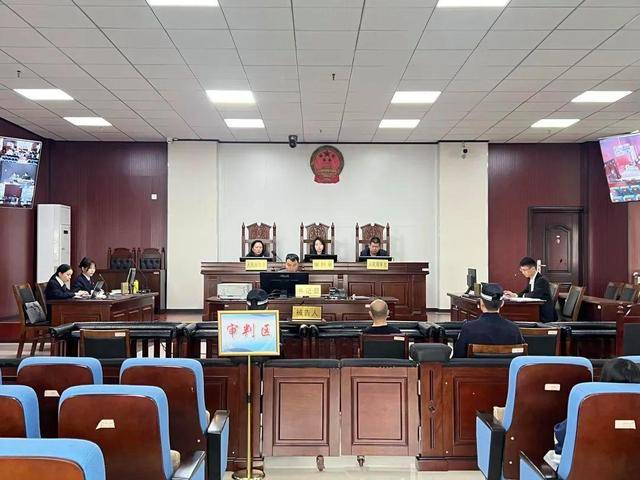 偷偷将村民银行卡与自己微信绑定<strong></p>
<p>炒币常见问题</strong>,贵州一村委原副主任盗刷村民低保金获刑