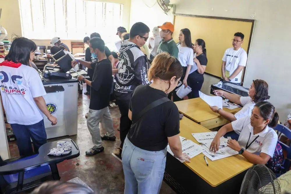 最新！杜特尔特参选达沃市长<strong></p>
<p>莱币网</strong>，目前被羁押在国际刑事法院！菲律宾举行中期选举，警方已进入“全面警戒”状态