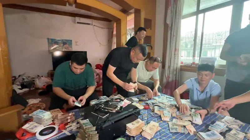 每天印多少花多少<strong></p>
<p>老虎币充值</strong>,夫妻俩家中合伙印制20多万元假币,双双被拘