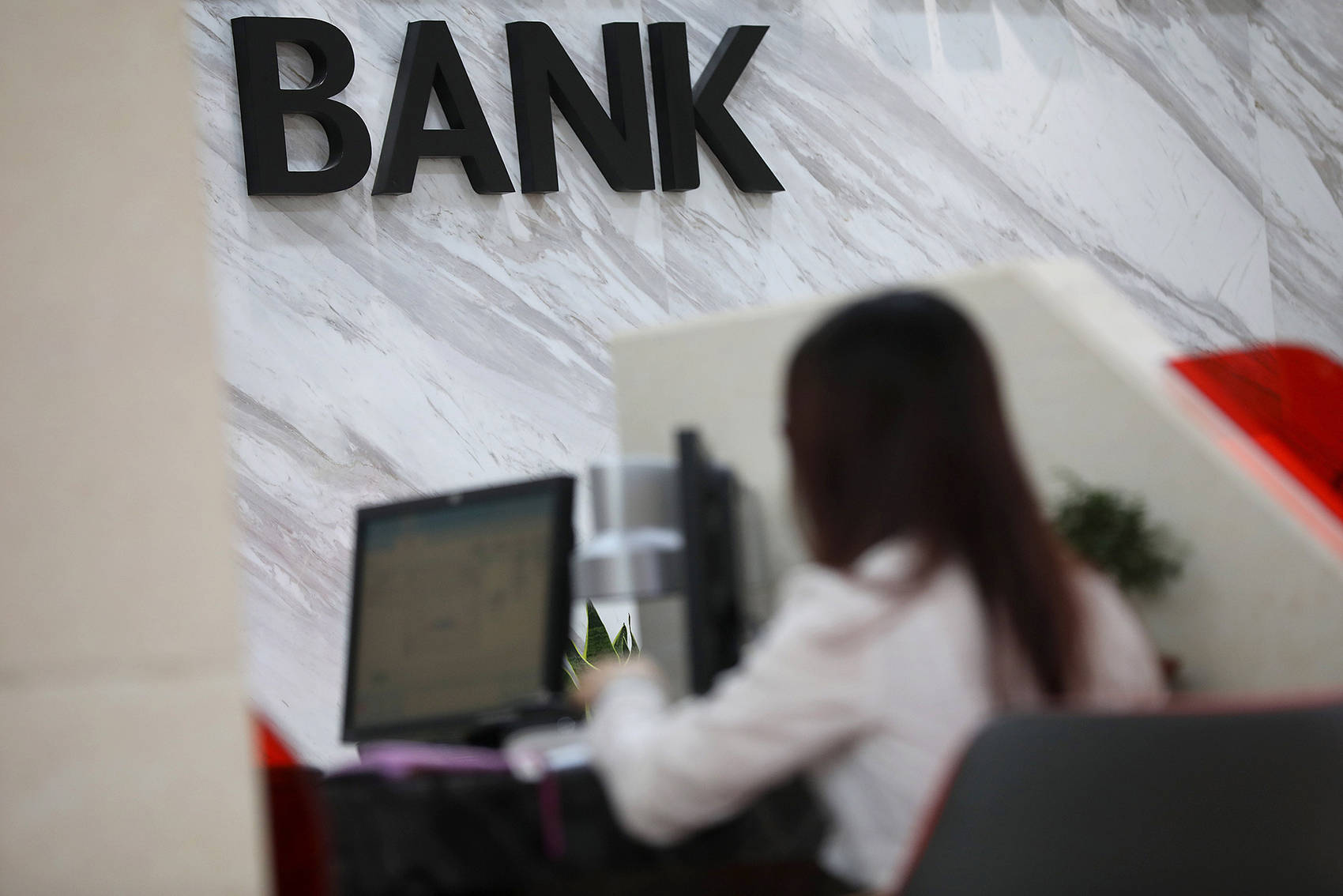 多家银行存款利率“倒挂”<strong></p>
<p>老虎币充值</strong>,有银行存5年不如存1年!储户如何打理资产?专家建议......