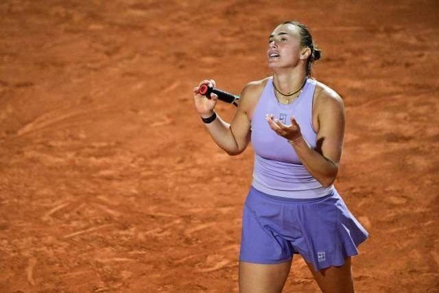 终于越过萨巴伦卡这座高山<strong></p>
<p>德商币</strong>，郑钦文感谢自己的耐心和专注