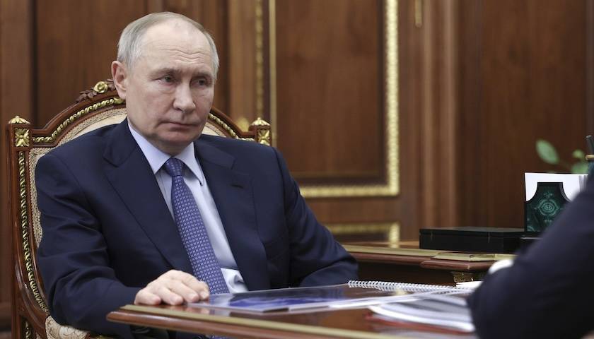 普京明确特别军事行动四大目标<strong></p>
<p>币圈财经</strong>，俄方拷问乌克兰还能撑多久