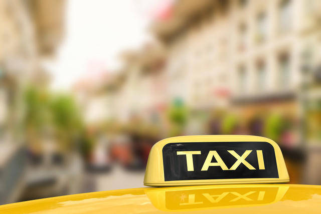 男子从太原打车到晋中被临时加收10元“跨城费”引争议 当地主管部门:不合规