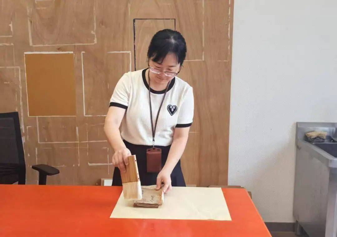 “冷板凳”一坐18年<strong></p>
<p>炒币在哪里炒呢</strong>！41岁厦门女子：要一直坐下去