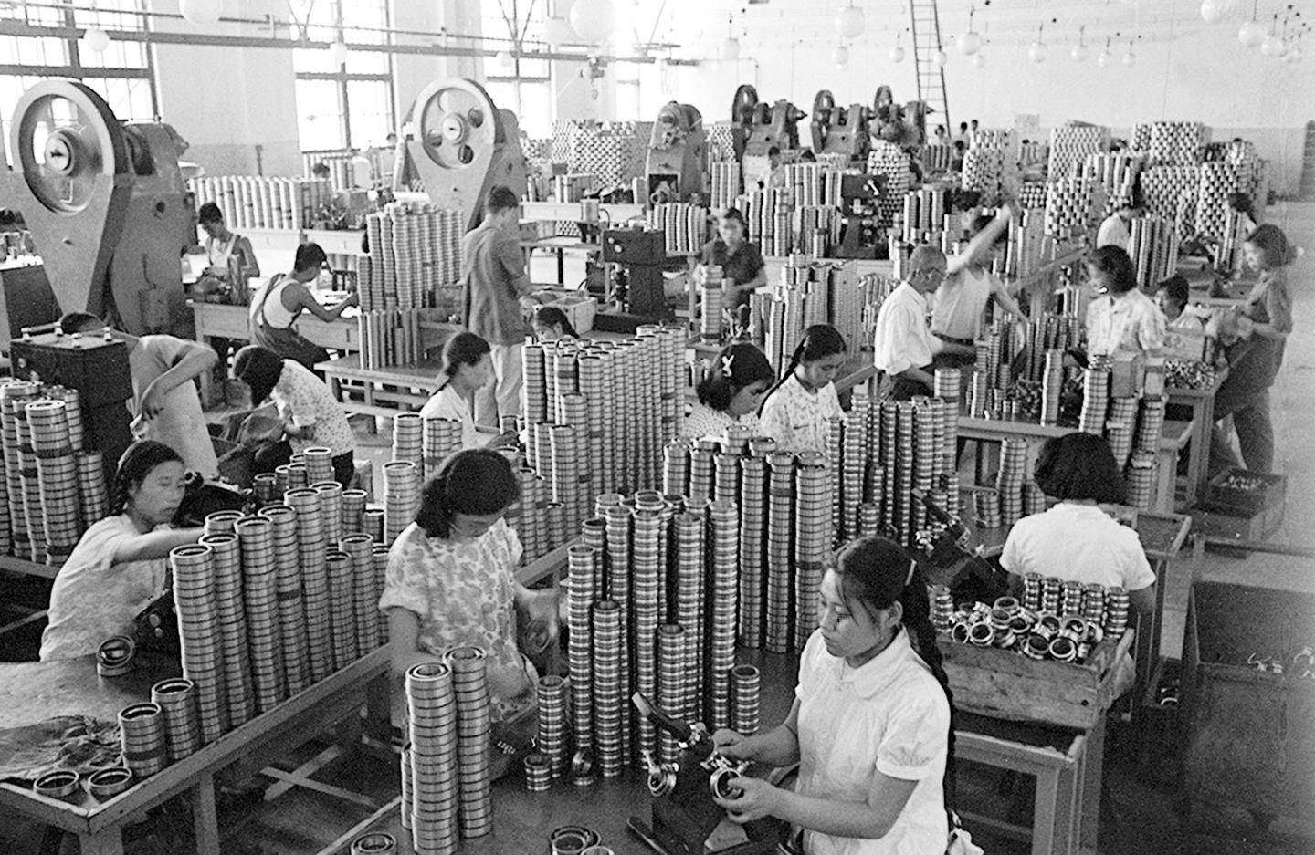 第1视点丨跟随总书记走进洛阳轴承集团 <strong></p>
<p>炒币在哪里炒呢</strong>了解先进制造业发展