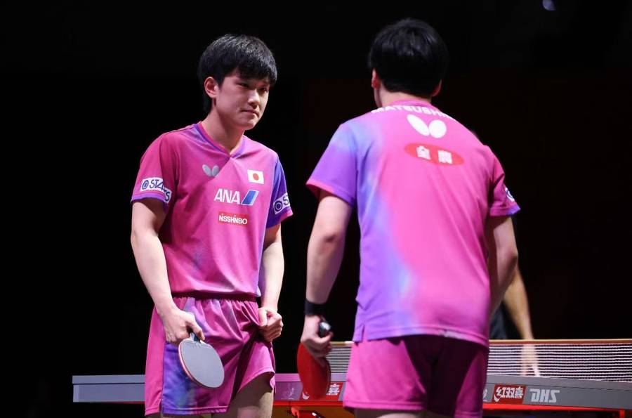 多哈世乒赛|张本智和男单男双双线告负<strong></p>
<p>红币网</strong>,第五次世乒赛之旅草草收兵