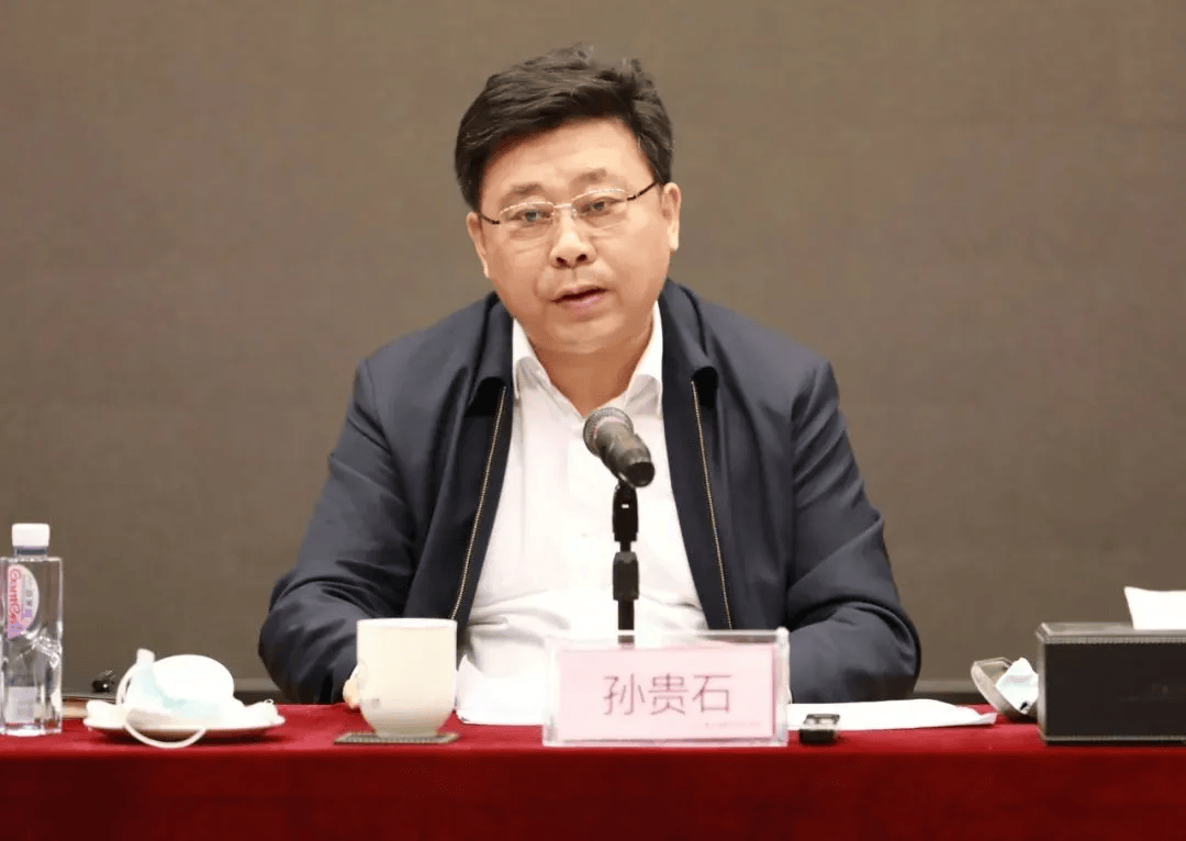 曾任唐山市委常委<strong></p>
<p>币帛</strong>，孙贵石将亲戚在唐山市的房产作为专门宴请场所，多次组织领导及下属聚餐